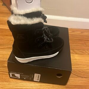 Girl boots Sorels